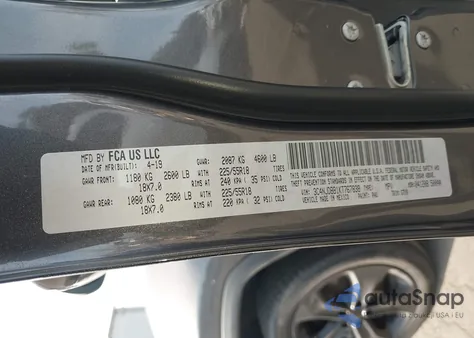 2019 Jeep Compass Altitude 4X4 z USA, uszkodzony, nr VIN 3C4NJDBB1KT767838